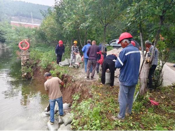 中秋护河不打烊 河道管理中心全力守护水清岸安